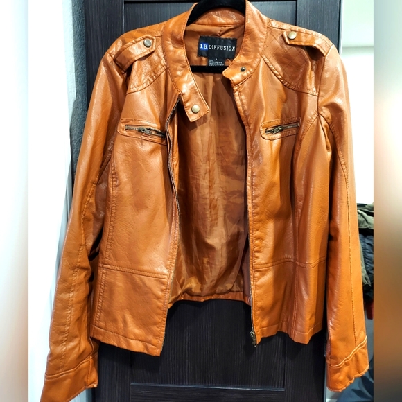 Jacket - Picture 2 of 3